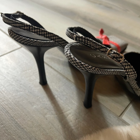 CASADEI authentic Women’s Vintage shoes only worn once 4 1/2” heel - Picture 8 of 12